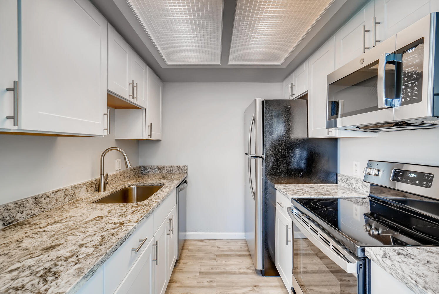 Building Photo - 1342 S Cathay Ct