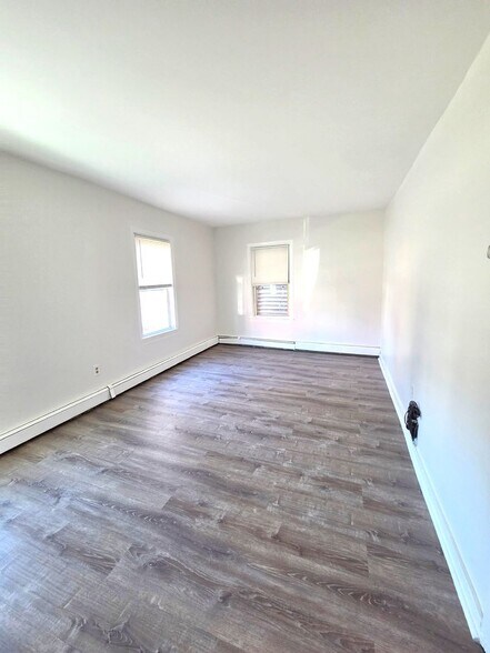 Building Photo - 91-99 Ives Street