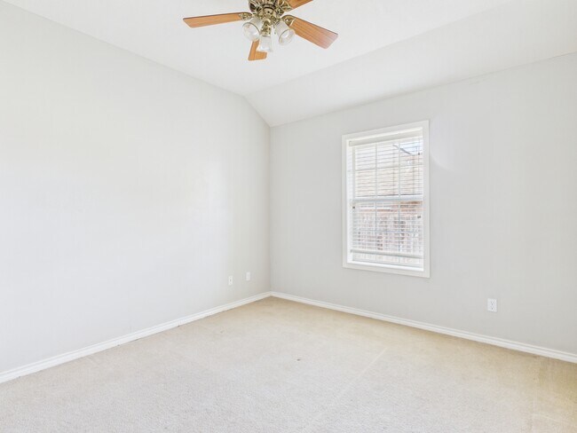 Building Photo - 3203 Von Trapp Ln