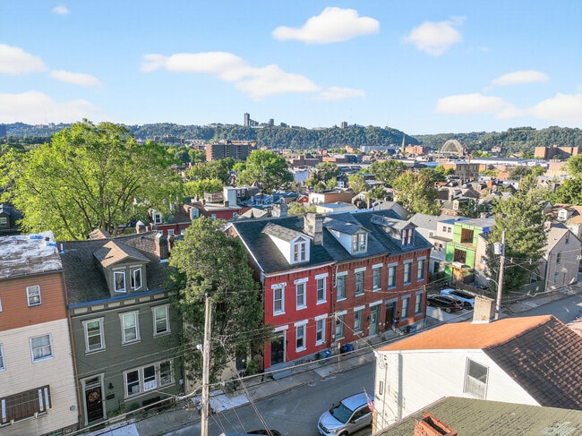 Building Photo - 517 Armandale St