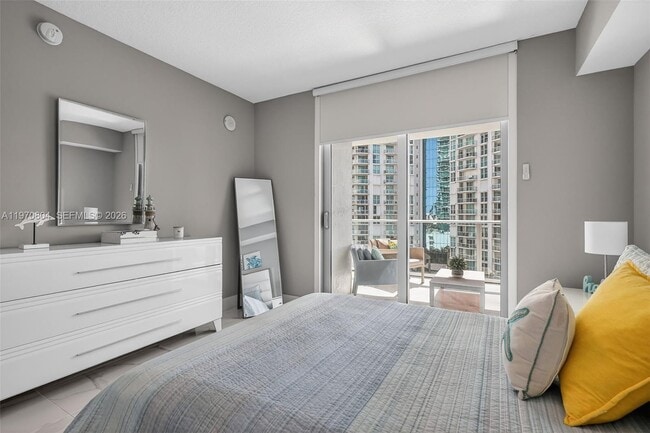 Building Photo - 300 Sunny Isles Blvd