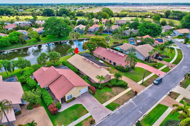 Building Photo - 10204 Camelback Ln