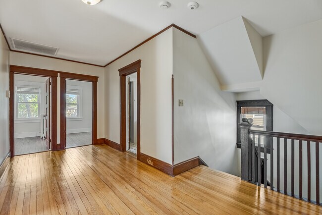 Building Photo - 40 Franklin Pl