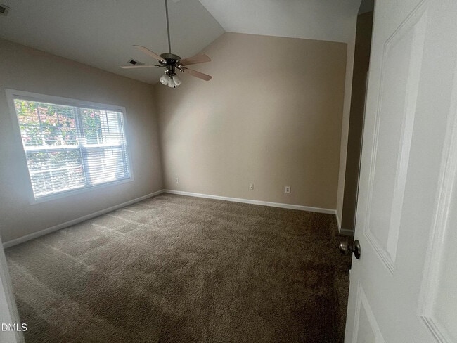 Building Photo - Room in Condo on Claret Ln