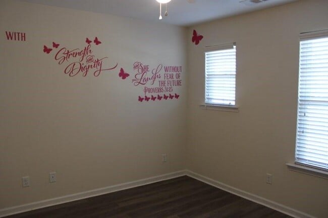 Building Photo - 234 Beckingham Dr