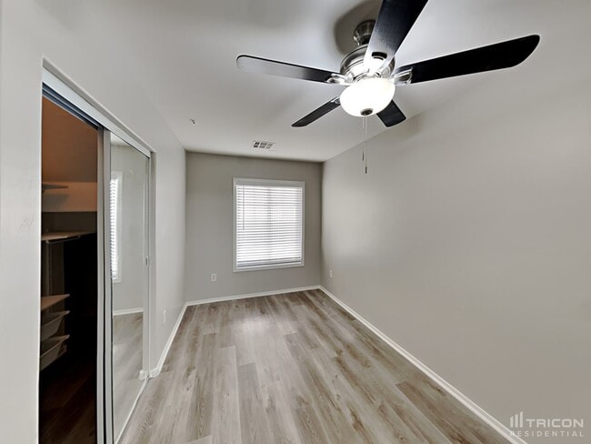 Building Photo - 1353 S Sabino Dr