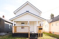 Building Photo - 628 Evesham Ave