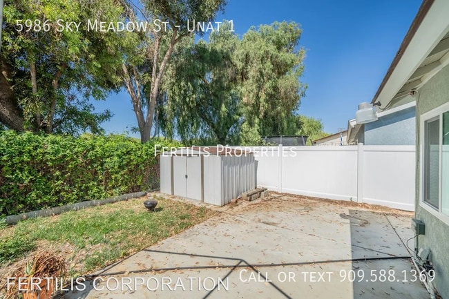 Building Photo - 5986 Sky Meadow St