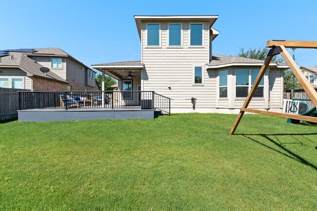Building Photo - 112 Coral Bean Way