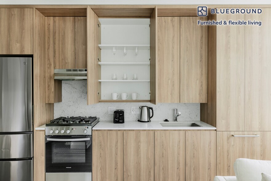 Building Photo - 1000 S Michigan Ave