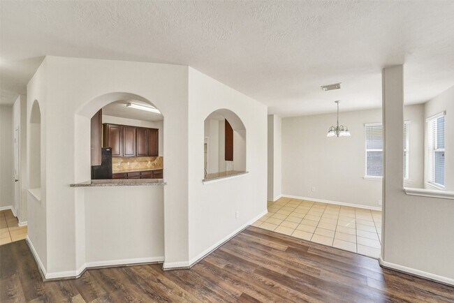 Building Photo - 7414 Compass Rose Dr