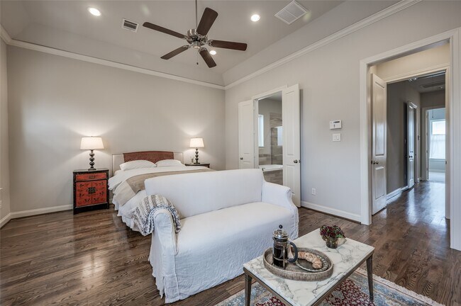 Building Photo - 266 E 28th St