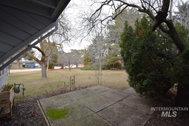 Building Photo - 7344 Modoc St