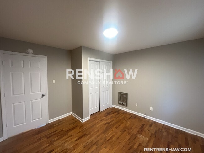 Building Photo - 17 Navy Dr