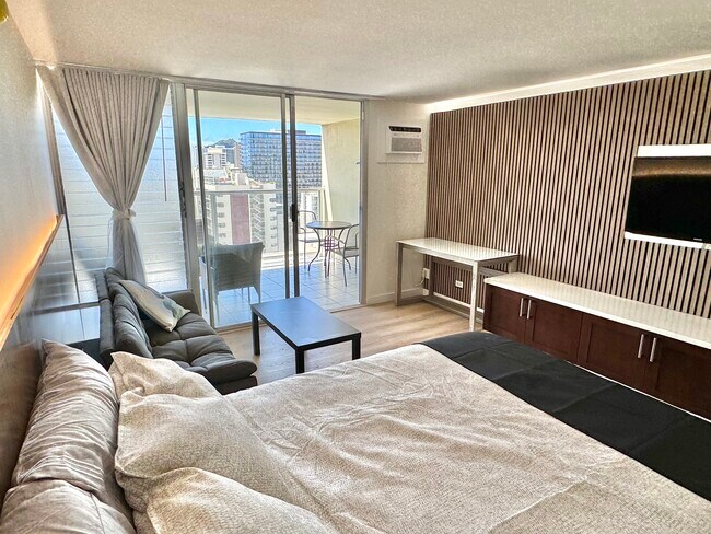 Building Photo - 445 Seaside Ave