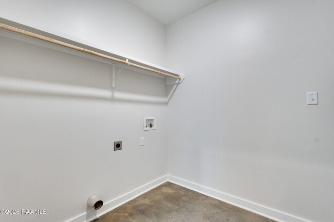 Building Photo - 204 Romero St