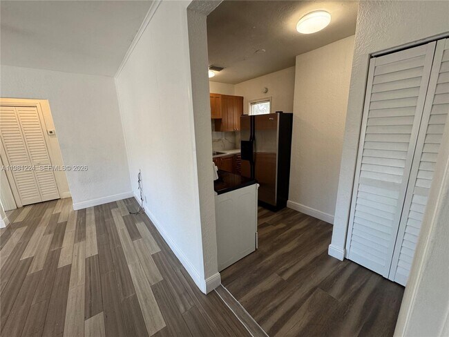 Building Photo - 1025 NW 7th Ave