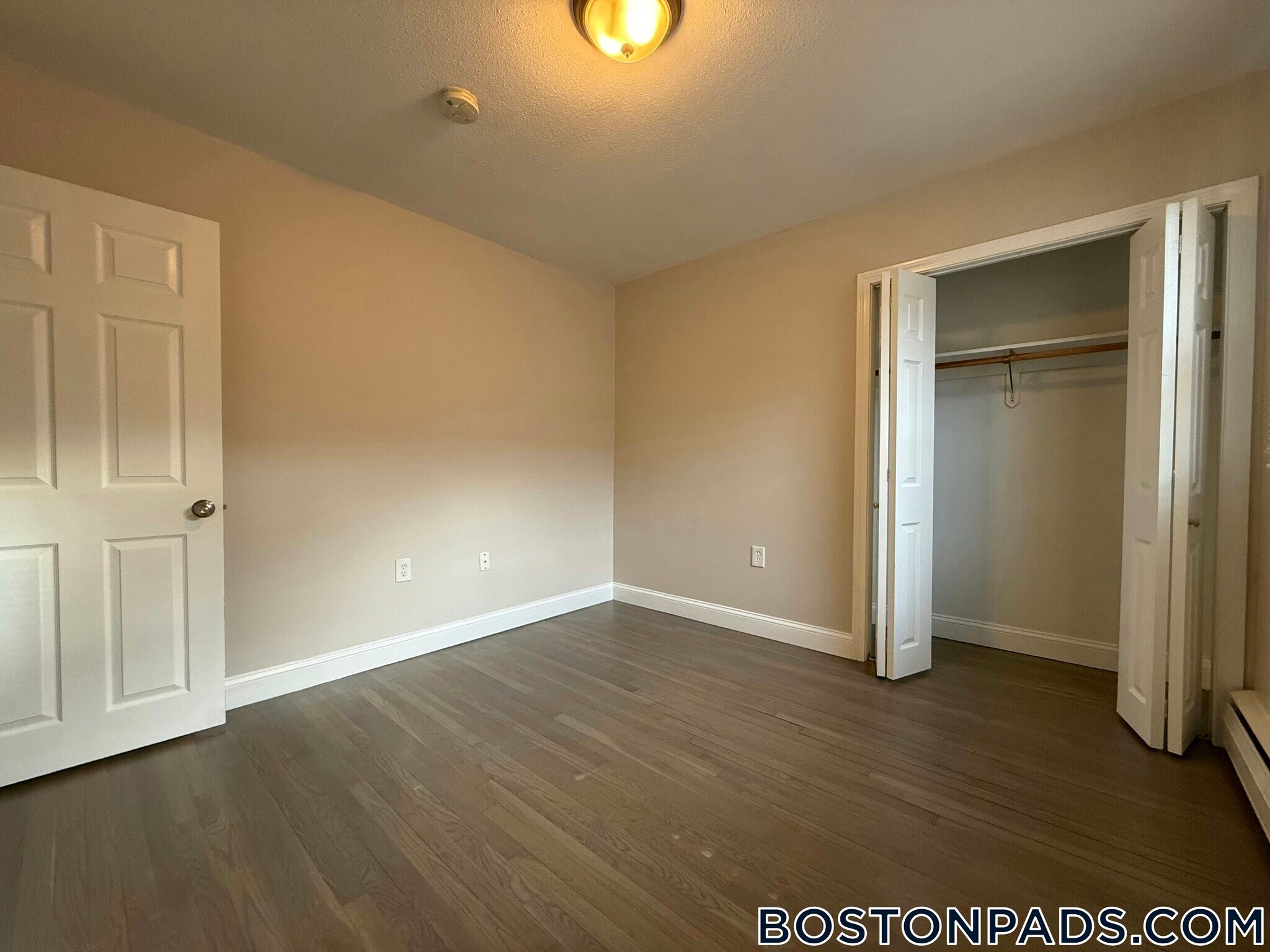 Building Photo - 18 Waugh St