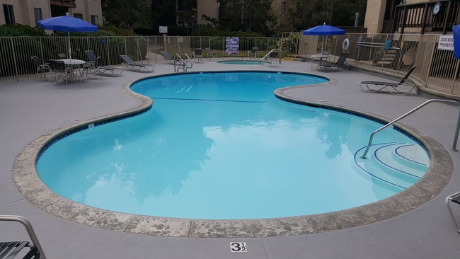 Building Photo - 12111 Summertime Ln