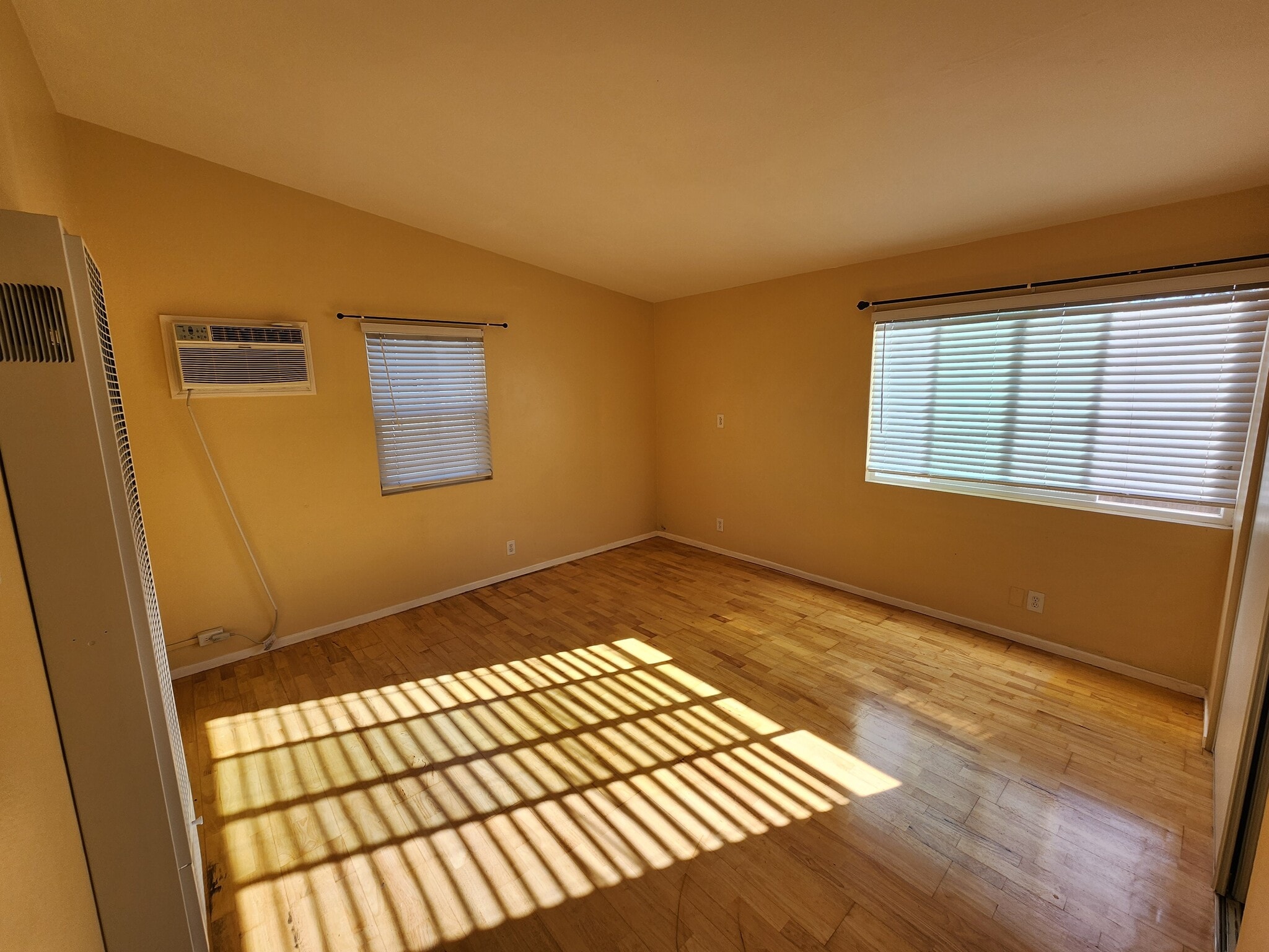 Building Photo - 5941 Whitnall Hwy