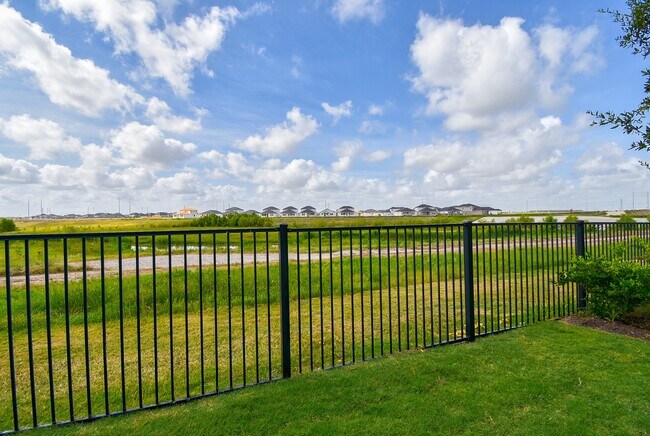 Building Photo - 19535 Shady Hike Ln