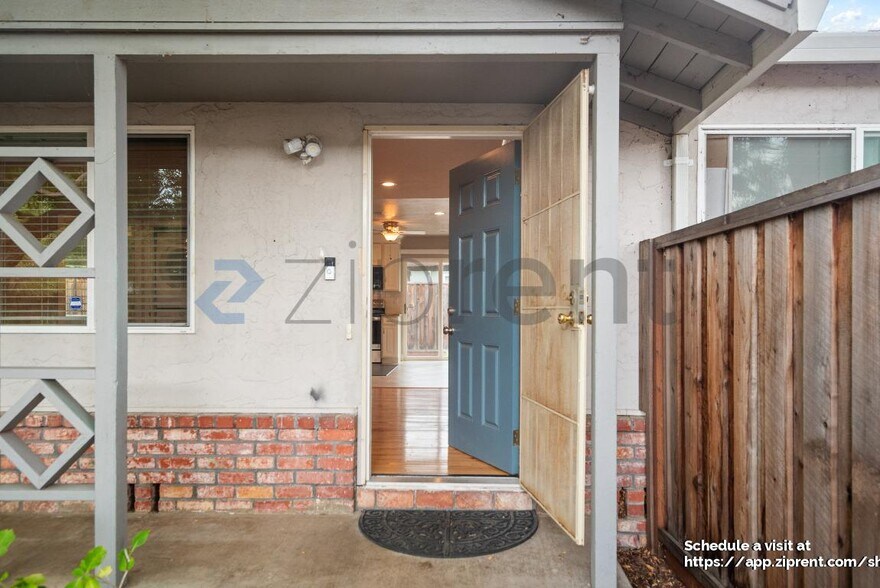 Building Photo - 134 Kittoe Dr