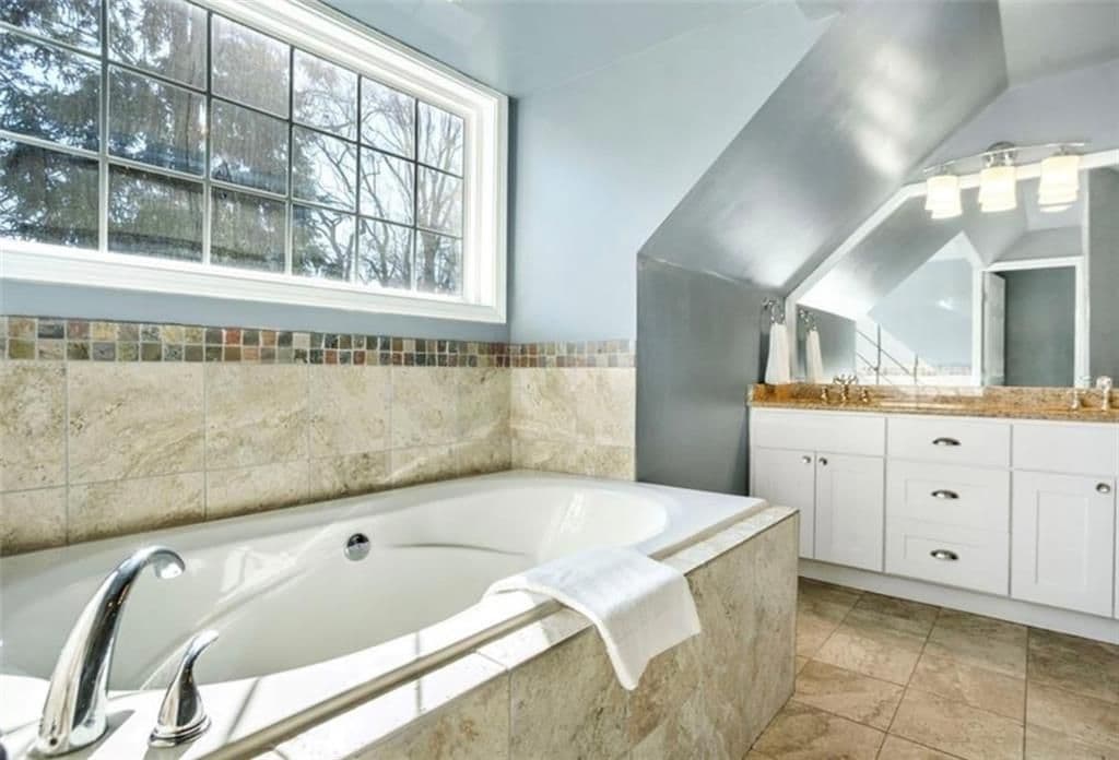 Building Photo - 1277 Blvd Lorraine SW