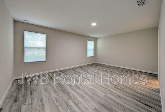 Building Photo - 3539 Rosselle St