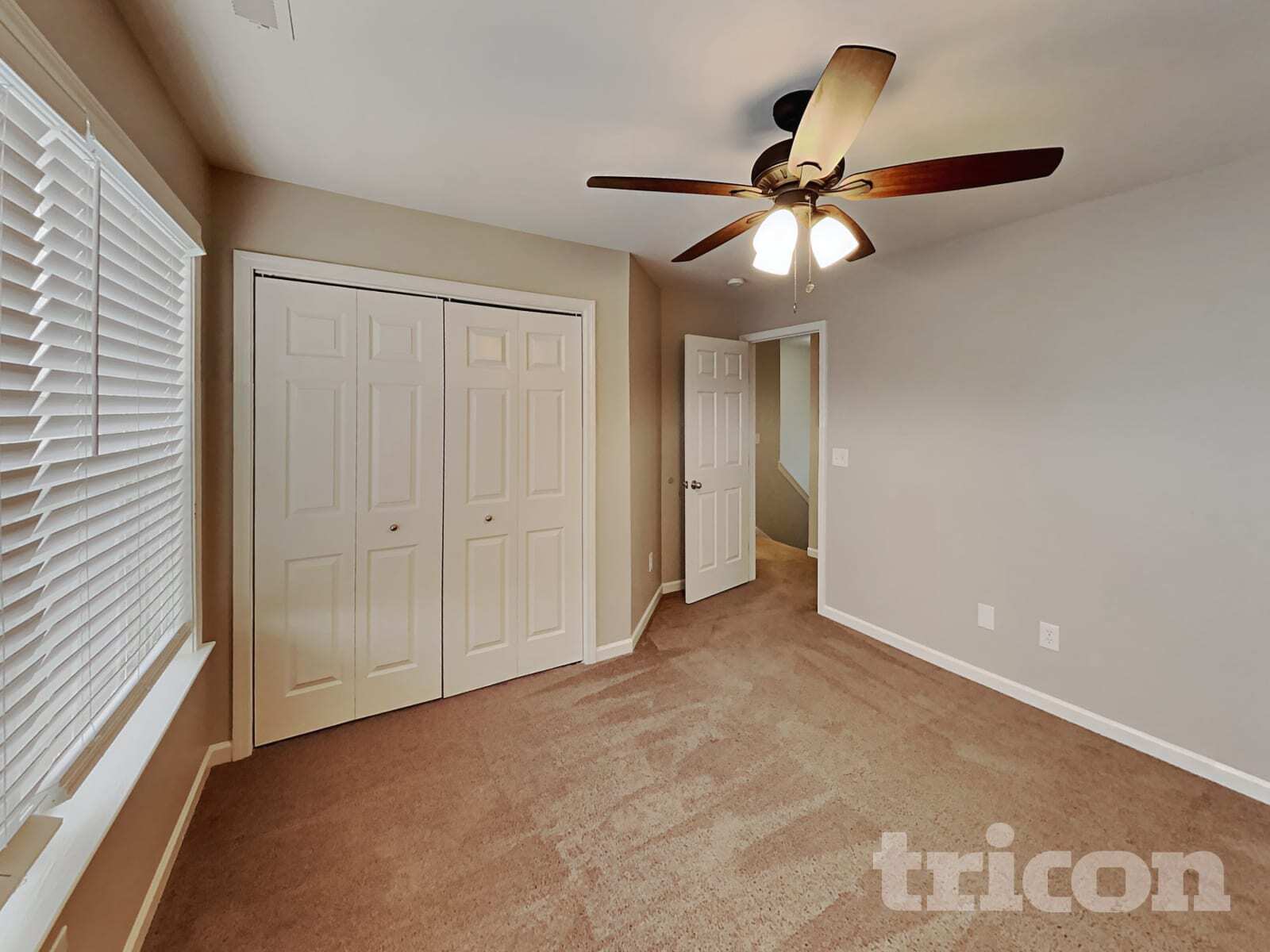 Building Photo - 1007 Golf View Way