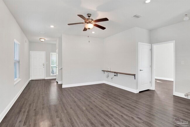 Building Photo - 12295 Pinfish Rd