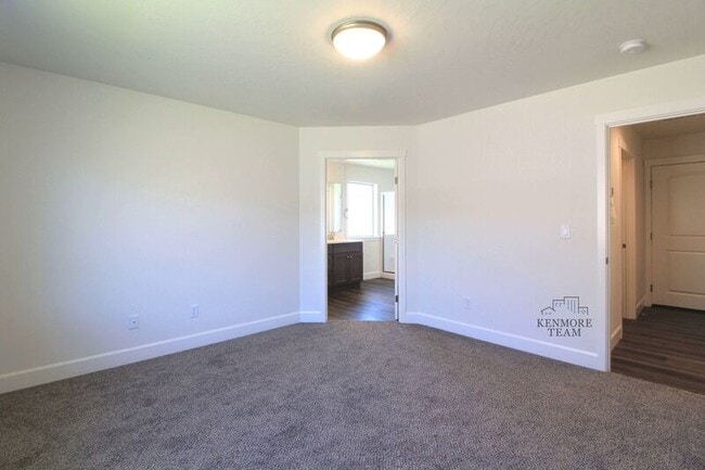 Building Photo - 5608 W 30th Ave