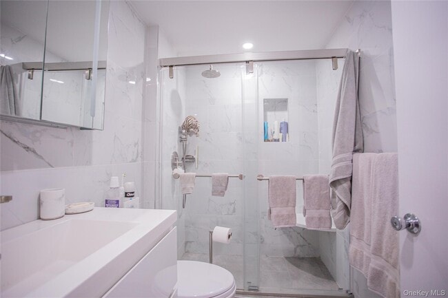 Building Photo - 230 W Broadway