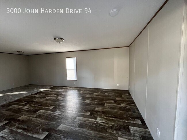 Building Photo - 3000 John Harden Dr