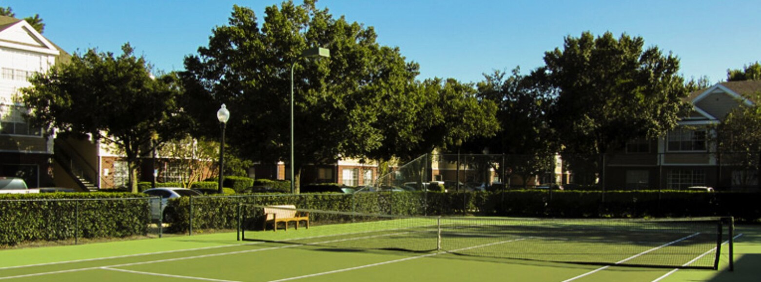 Building Photo - 8301 Elm Park Dr