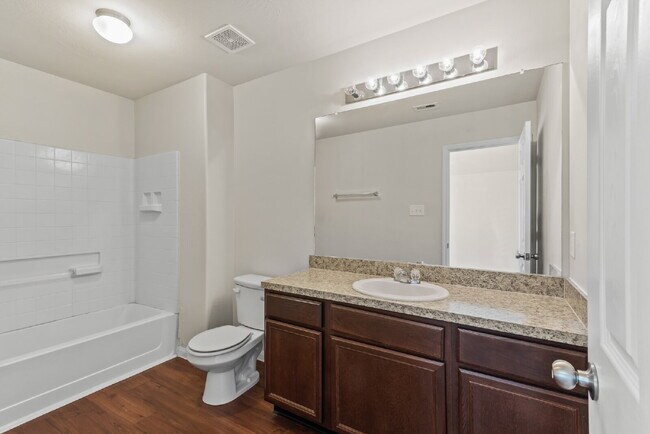 Building Photo - 15434 Bammel Oaks Ct