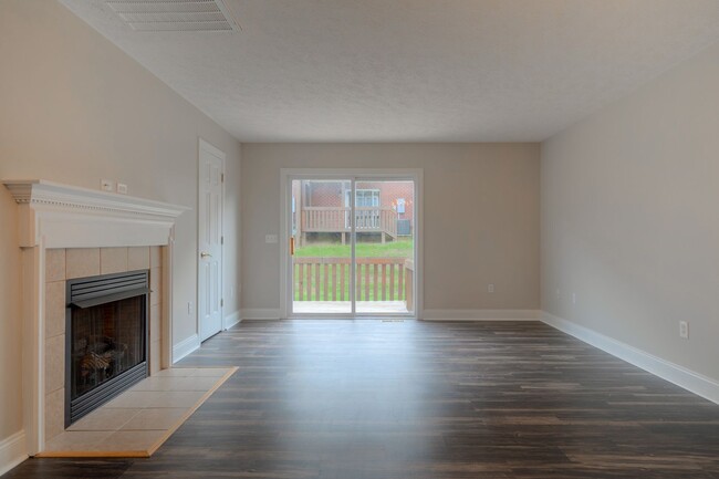 Building Photo - Available for the 2026-2027 lease term.