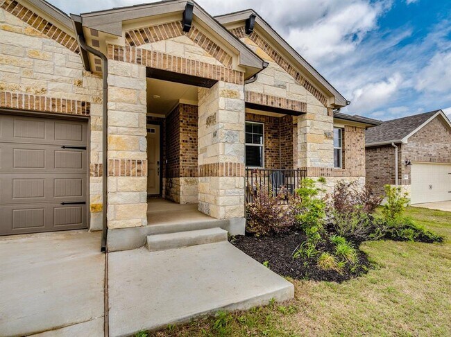 Building Photo - 261 Cathedral Mountain Dr