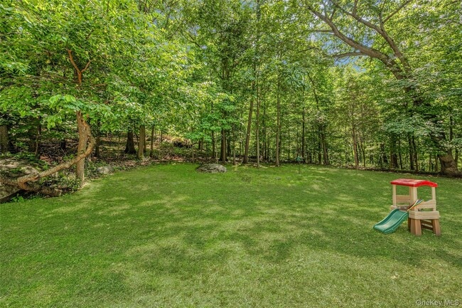 Building Photo - 9 Country Rd