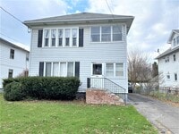 Building Photo - 105 Helen St