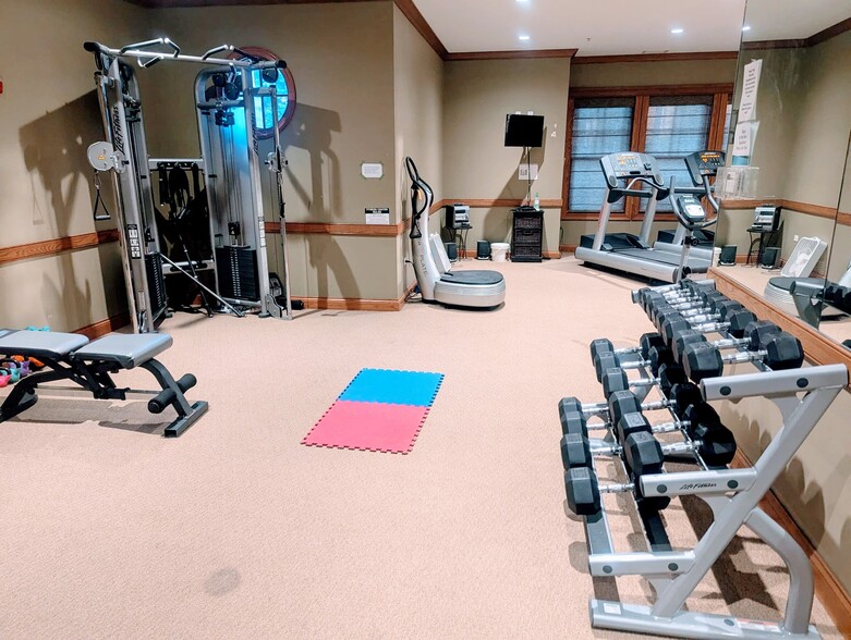 Building Photo - 104 Clubhouse Ln