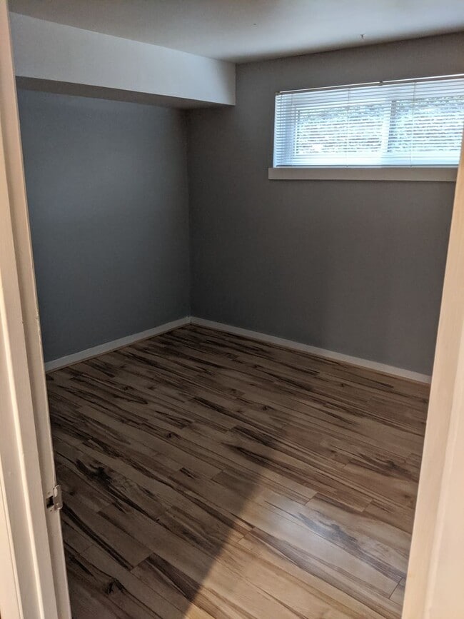 Building Photo - Two bedroom condo