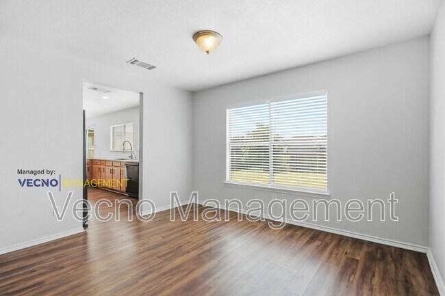 Building Photo - 8138 Elktree Pass