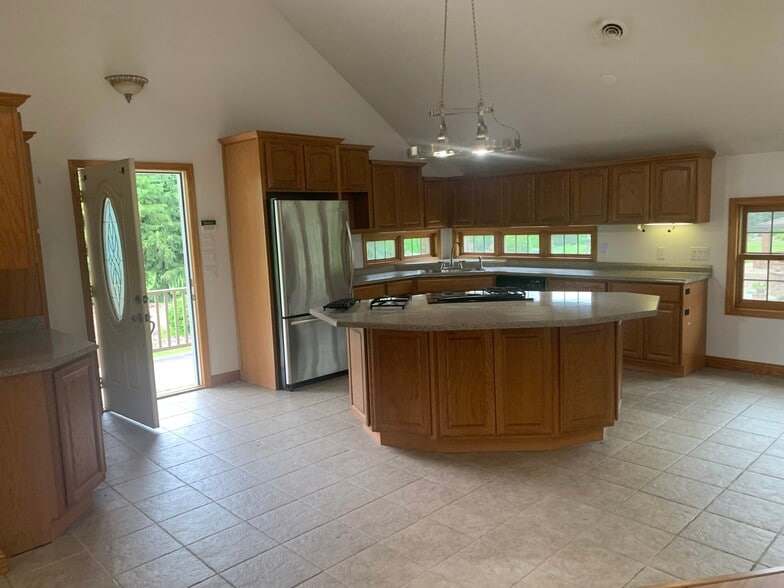 New appliance - 900 Allegheny Ave