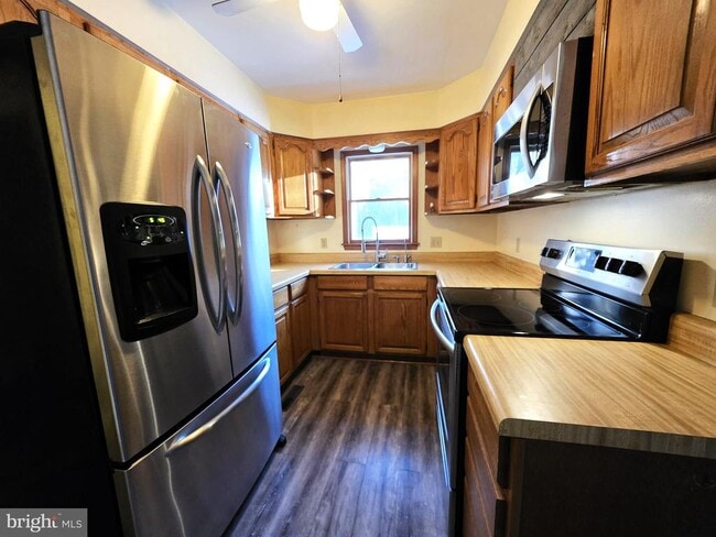 Building Photo - 29325 W Line Rd