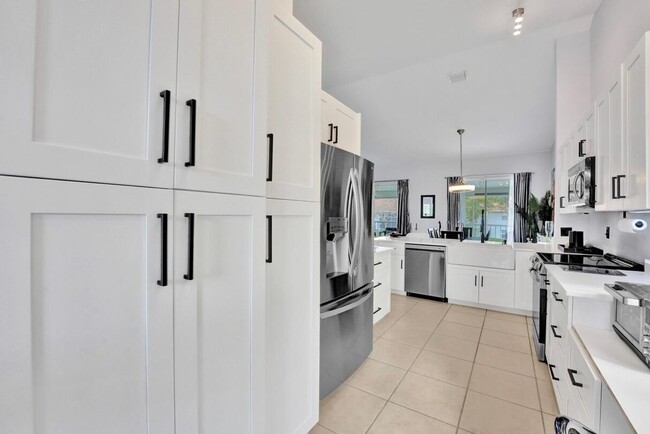 Building Photo - 7669 Springwater Pl