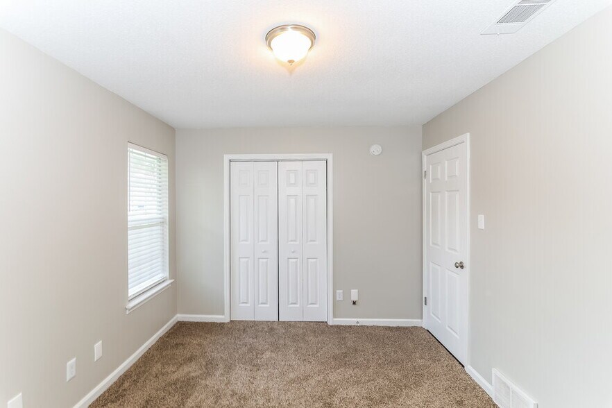 Building Photo - 8450 Kimberly Rose Dr