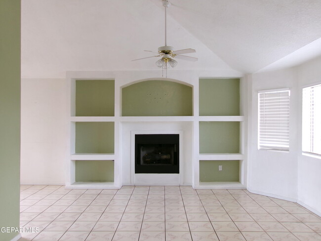 Building Photo - 118 Tierra Vista Dr