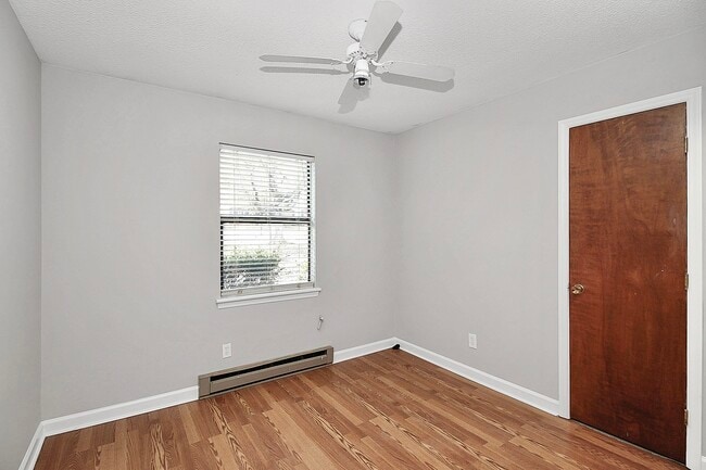 Building Photo - 8428 Clear Meadow Ln