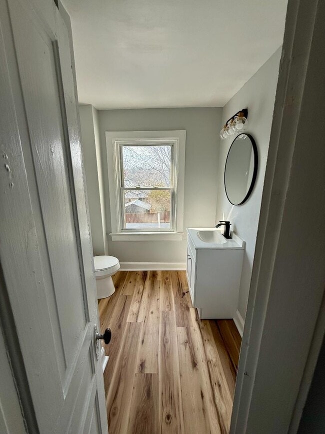 Building Photo - 317 Grove St