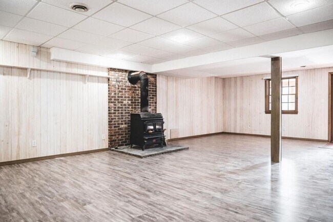 Building Photo - 802 Cunningham Rd